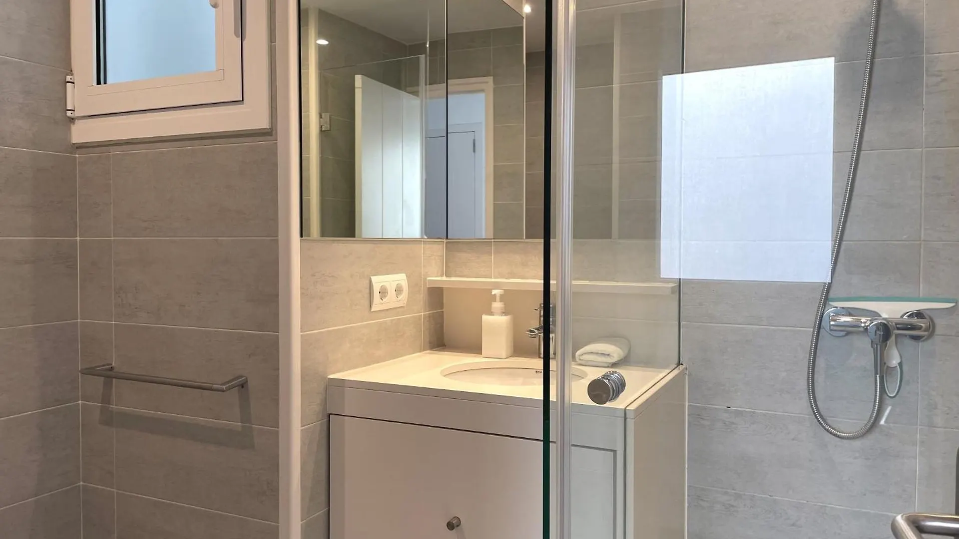 Marquina - Apartamento Con Fantasticas Vistas Al Mar Cadaques